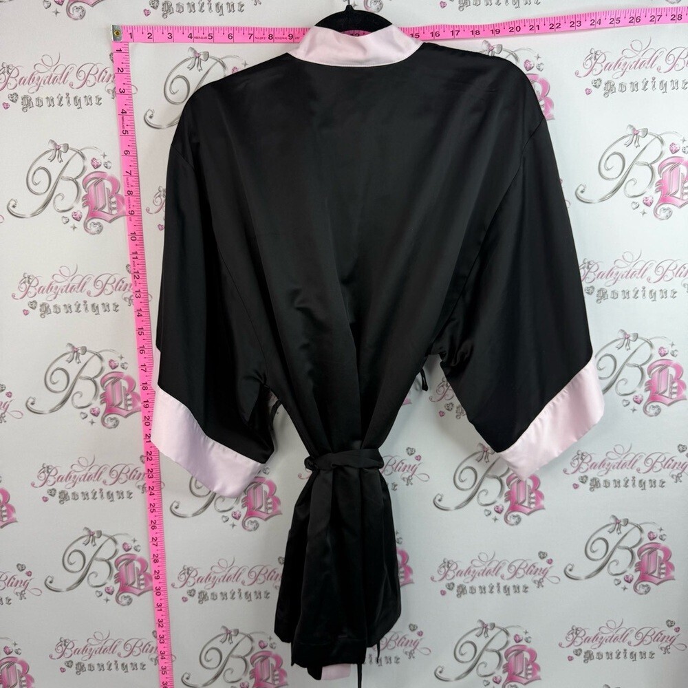 Victoria's Secret kimono robe shiny Satin Robe - Black with Light Pink Trim - Picture 2 of 10